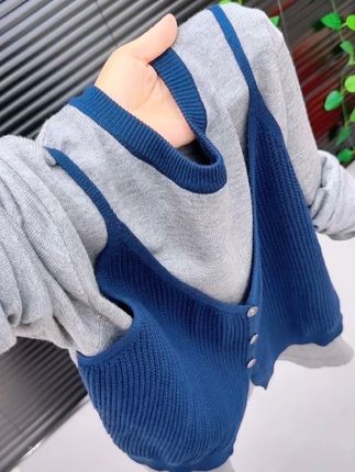 #今日穿搭 #针织衫 #穿出高级感 #谁穿谁好看系列 #百搭显瘦