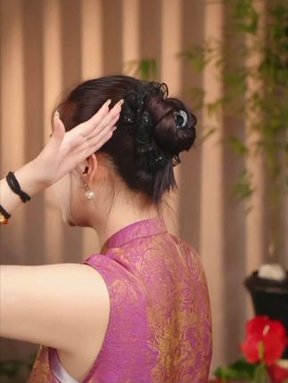 #花苞盘发 #扁头变圆头 #旗袍盘发 #抓夹怎么抓出好看发型 #日常发型