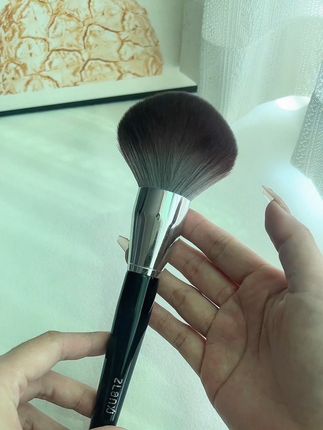 正兰熹大号散粉刷,抓粉力强,易晕染,轻松定好全脸底妆#化妆工具 #大号散粉刷 #化妆刷推荐 #强烈推荐
