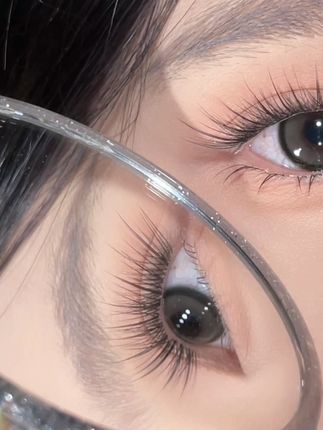 不挑眼型的狐系青丘狐睫毛!自带眼线阴影效果,真的好好看!!#假睫毛 #狐系睫毛 #假睫毛贴法 #美出高级感