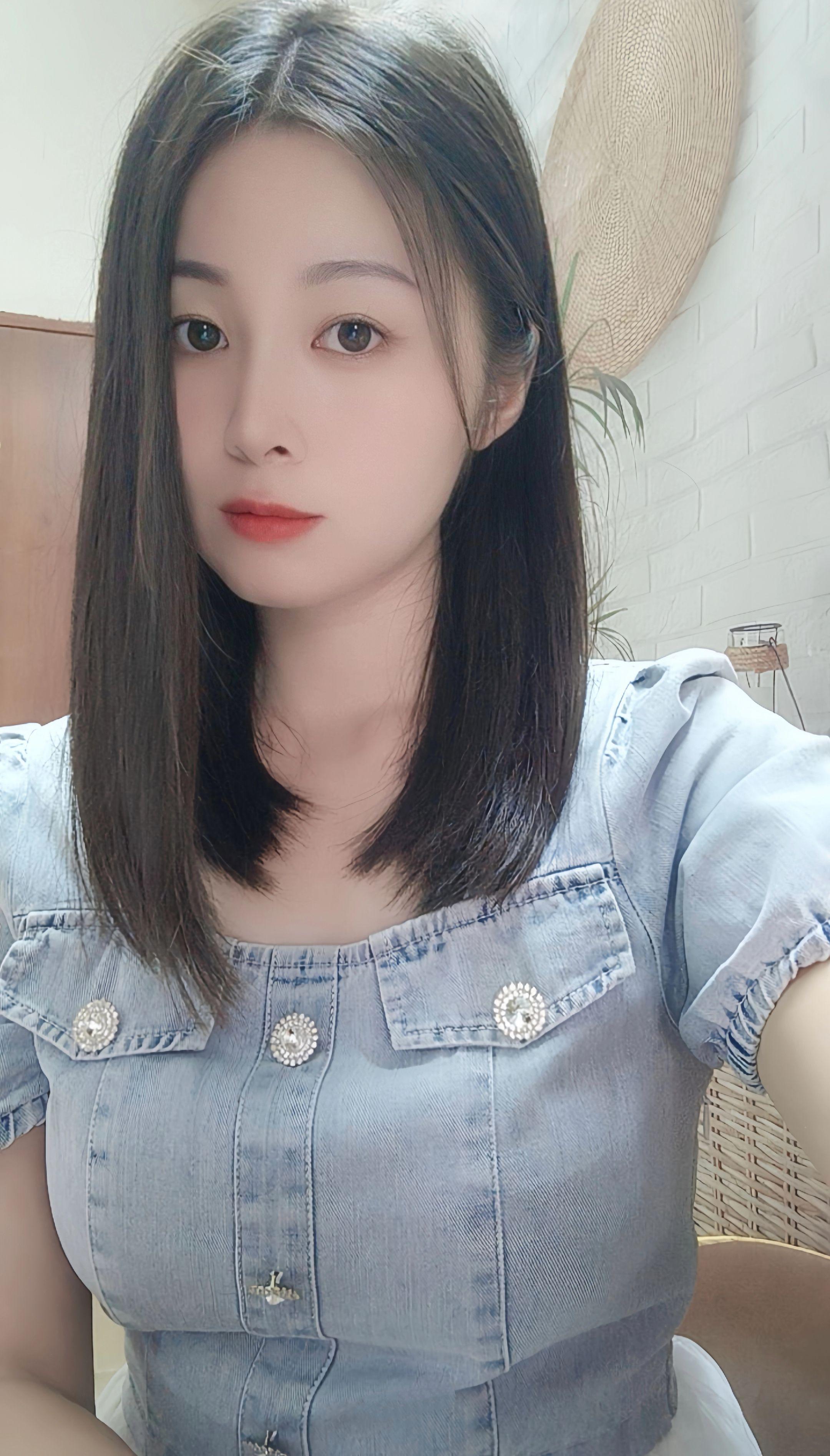 喂,别在外面等台风了,我准备做饭了,你来吃嘛?#随拍 #桦加沙 #停工 #宅家 #哈哈娱乐一下@DOU+小助手