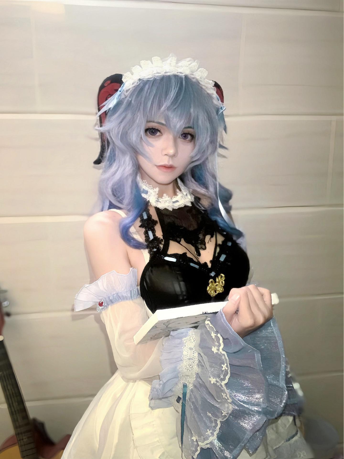 王 小 美 ……那是谁啊?#甘雨 #女仆
