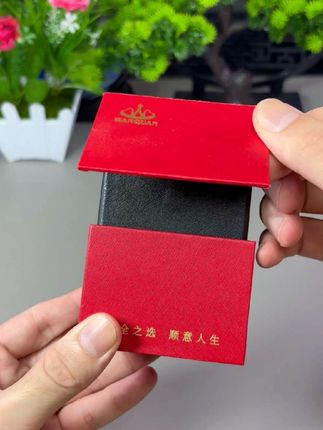 高颜值中国红掼蛋塑料扑克#塑料扑克牌 #掼蛋扑克 #掼蛋活动 #掼蛋比赛 #超便宜超划算