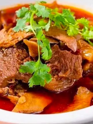 新鲜小黄牛高配牛杂4斤(大肚1.5斤小肚1.5斤去油大肠一斤) 带料包#快来一起尝个鲜 #好吃不贵经济实惠 #好吃到停不下来 #早餐吃什么 #纯手工制作美食 @DOU+小助手 @DOU+上热门