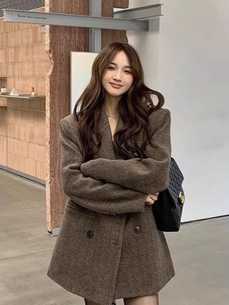 西装毛呢外套女秋冬美拉德穿搭宽松单面呢中长款呢子大衣#高级感穿搭 #今日穿搭 #通勤搭配 #气质范 #时髦