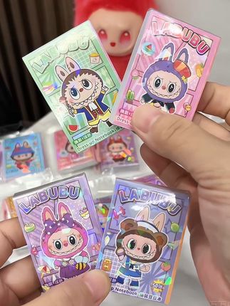 孩子空闲时给她准备这套拉布布#换装豆豆本 内容丰富,孩子玩到停不下来,别提多喜欢了,暑假给孩子安排上#换装贴纸 #儿童贴纸 #换装贴纸书