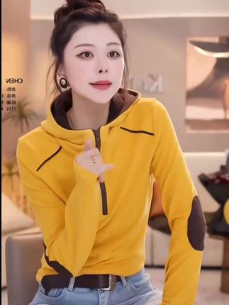 #早秋松弛感穿搭 #今日穿搭 #百搭上衣 #休闲减龄穿搭 #春秋穿搭