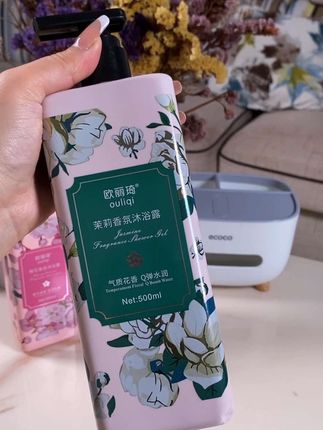 500mlX3瓶大容量沐浴露,清新花香水润留香#悠闲SPA体验#种草 #强烈推荐 #香水沐浴露
