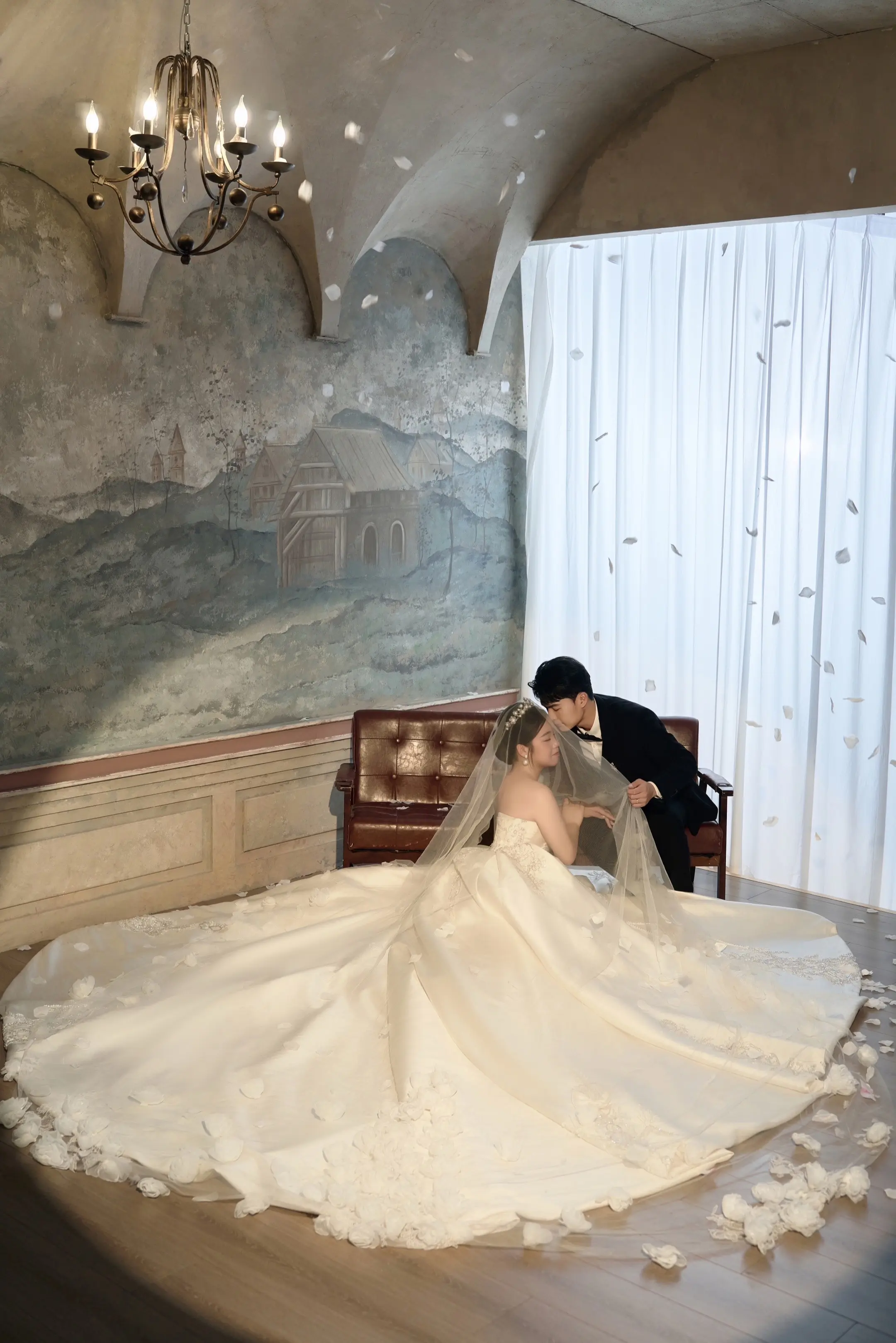 不早不晚 刚好是你。携手此生,不负韶华 #石家庄婚纱照 - 抖音