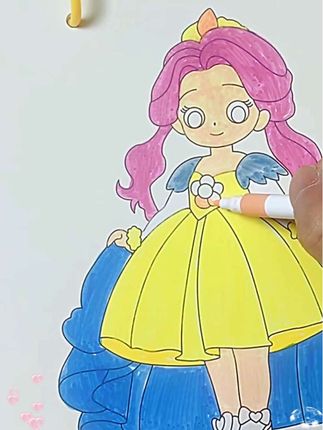 喜欢涂涂画画是每个孩子的天性,这套公主描模本就非常适合小女生。#公主涂色本