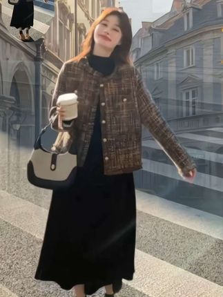 法式小香风套装裙女2025秋冬新款氛围感气质名媛轻熟风外套连衣裙#穿搭 #每日分享 #时尚 #时尚穿搭 #穿出自己的风格