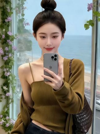 ❤️洋气减龄针织吊带两件套#被秋日氛围感穿搭拿捏了#秋季清冷感白月光穿搭#通勤穿搭如何摆脱土气感#早秋高智感职场穿搭#早秋显身材平价上衣合集 @DOU+上热门