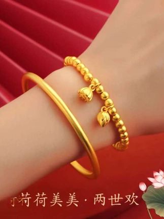 手链赛道文案素材 - #铜合金手镯手链两件套来啦!经典素圈手镯搭配两世欢莲蓬手链,一套戴出双倍精致~材质牢固不易掉色,贴合手腕不硌肤,国风韵味拉满,日常通勤、日常穿搭都适配,温柔又显气质,氛围感满满的国……版本过低,升级后可展示全部信息 - 枣糕姐好物作品