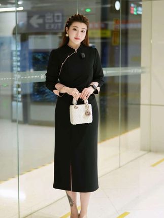 新款时尚气质大码旗袍 #优雅气质 #好身材好气质 #轻奢女装 #旗袍#连衣裙