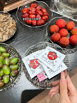 吃饭的鱼刺骨头就别吐桌子上了,这个带底座的吐骨碟可以整一套#餐具#种草#吐骨碟#提升幸福感好物#颜值餐具