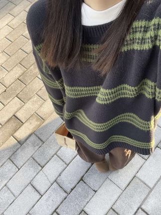 韩系黑色绿条纹圆领套头毛衣女秋冬软糯宽松高级感慵懒风针织上衣#条纹圆领针织上衣#条纹针织上衣#针织上衣#条纹上衣#慵懒风