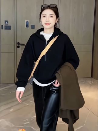 时尚连帽卫衣套装#春秋穿搭 #女装穿搭 #减龄气质 #穿搭分享 #休闲百搭