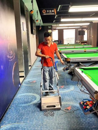 快速清洗台球厅地毯#地毯清洗#莆田台球俱乐部地毯清洗推荐#莆田台球室地毯清洗#莆田台球室地毯推荐