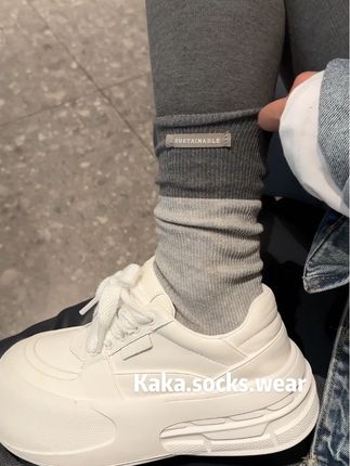 #穿搭 #潮袜 #袜子袜子神奇的袜子 时尚感拉满的袜子,今年秋冬所有的鞋子都可以搭配