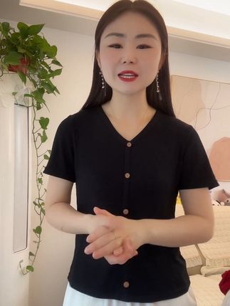 #夏季穿搭 #面料舒适透气 #宽松遮肚 #百搭上衣 #短袖t恤