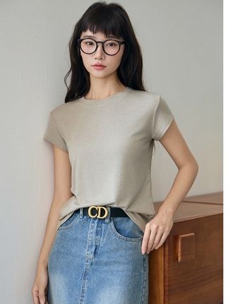 醉梓菡莱赛尔天丝+绵羊毛圆领短袖女夏季新款修身显瘦百搭上衣#夏季穿搭 #女装 #薄款针织衫 #短袖推荐 #面料舒适