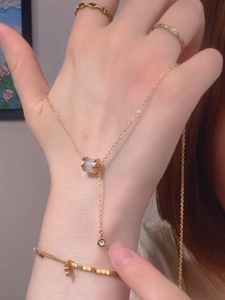 #我要上热门 钛钢项链 流苏小蛮腰喵喵石项链时尚设计款轻奢女不掉色#钛钢项链#项链#不掉色#点击视频左下角定位抢购