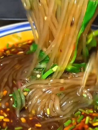 快来抢这个红薯粉啦,16块9,发5斤,厂家活动才有这个优惠#纯手工红薯粉条