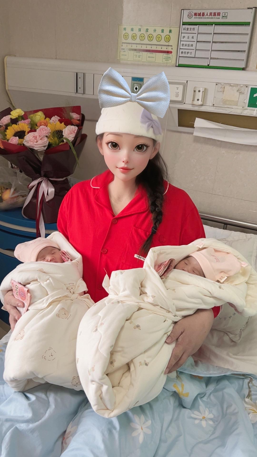 听说双胞胎是上辈子约定好 的🛍️ 一起出生🐣一路相伴👭一同成长 从此一屋两娃👨👧🏻👧🏻👩 四口之家,拥之则安,伴之则暖,足矣!#记录生活 #新生宝宝 #坐月子
