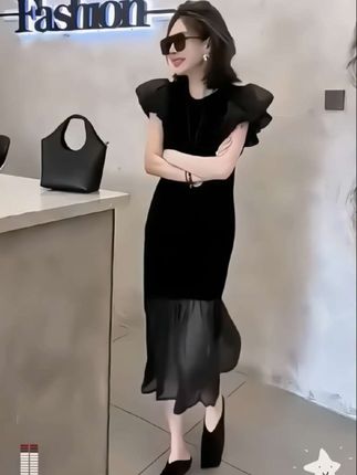 #穿出你的时尚你的感觉 #穿出自己的风格 #引领时尚潮流 #穿出自信穿出美丽 #风格由心舒适由你