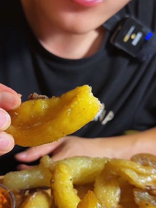 牛胸口 风干后的牛胸口肥而不腻 看着肥吃起来特别奶香#妈呀太香了 #牛胸口