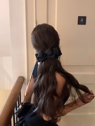 戴上炒好看炒气质的蝴蝶结🎀发夹~#头饰发饰 #发饰发夹 #美出高级感 #仙女必备 #上热门