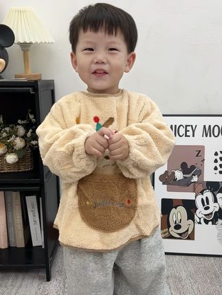 冬天不想天天给孩子洗外套的,这件可爱又保暖还实穿的小罩衣一定要给娃安排上!#宝妈分享 #带娃必备 #宝宝罩衣 #罩衣加绒加厚 #保暖又好看