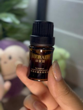 一瓶能眼脸用的精华油,相信我都去用它,确实不一样啊#精油#赫妮雅