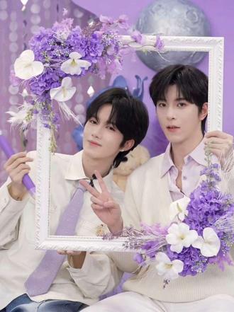 修 可 芙 直 播 上 #甜蜜暴击 #快乐源泉 #颜值高 #一起走花路 #黄星邱鼎杰