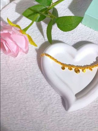 手链赛道文案素材 - 福字黄财财盘缠手链来啦,精致设计超吸睛,日常搭配氛围感拉满!时尚百搭手镯手链,戴上就是整条街最靓的崽!#礼物 #手串#手链 #首饰分享 #美出高级感 - 无瑕饰品作品