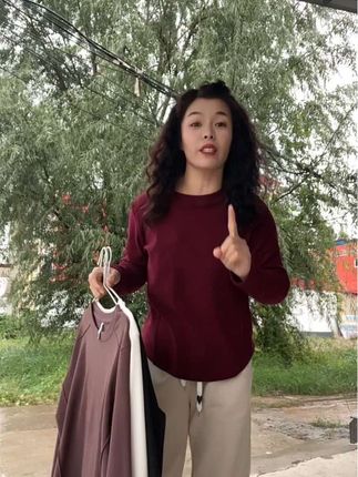 大码显瘦打底衫,双面糯米绒面料,保暖又舒服,才16.9价位,太划算了#大码女装 #糯米绒打底衫