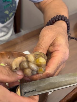 #新疆 #美食 #抖音美食推荐官 #原创视频 #吃货日常 茶叶煮的牛肠子🍏🍏🍏🌲🌲🌲@抖音小助手@DOU+小助手