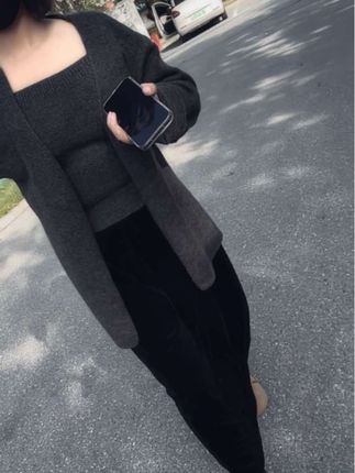 我连自己都猜不透,怎么敢奢望别人懂我,活到现在拿得起放得下的只有筷子,别说来日方长,挥手之间都是人走茶凉