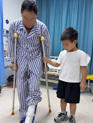 终于可以回家了,慢慢照顾着就好了#孝顺老人 #孝顺@💕小幸福💕