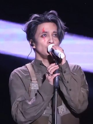 你并非无声的海 只是不为我澎湃. #歌曲其中一个
