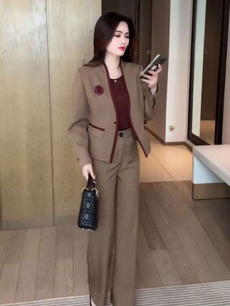 轻职风时尚套装女2025秋季新款小香风短外套阔腿裤一整套三件套潮