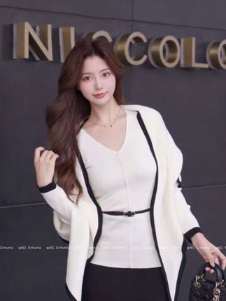 真两件三角披肩+长袖针织衫上衣撞色套装女秋设计感氛围穿搭#女装 #今日穿搭 #御姐风穿搭 #高级感穿搭 #懒人必备