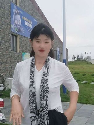 嘻嘻,黄梅戏还是深受老铁们喜爱😂抖粑粑也非常喜欢给流量😂#对口型#黄梅戏#海滩别 #祝你事事发事事成 @抖音小助手
