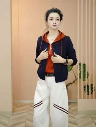 #连帽卫衣 #百搭上衣 #休闲上衣 #时尚休闲卫衣 #假两件连帽卫衣