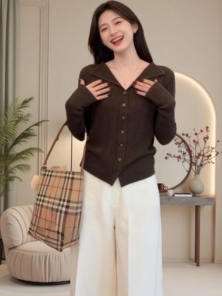 #通勤穿搭万能配色公式 #早秋穿搭公式来了 #如何通过穿搭摆脱路人感 #秋日户外就穿琥珀系 #内搭外穿都好看