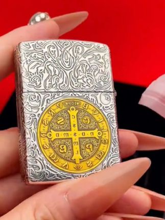 ZIPPO正品打火机/镀银鎏金康斯坦丁双色常规雕刻DYJ1 #ZIPPO防风打火机#送男友的礼物#爱的礼物#男人必备