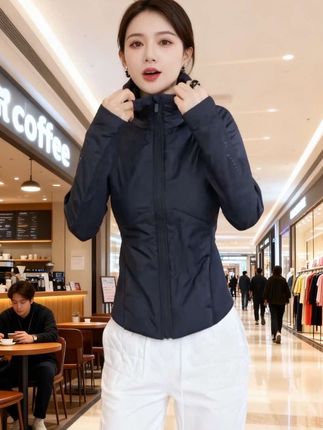 #春秋穿搭 #加厚连帽短外套#时髦穿搭 #时尚女装穿搭 #时尚