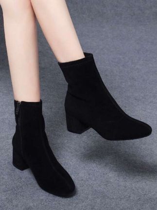 #短靴#瘦瘦靴#百搭鞋子 #脚宽脚胖都可以 #软底软面穿上超舒服
