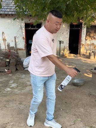 夏天家里蚊虫苍蝇多的真的特别烦心,你就用这个#鸡奶奶杀虫剂 喷一次管好几天,新升级无色无味无任何刺激,放心拍有运费险,不满意全额退#灭苍蝇 #杀虫剂