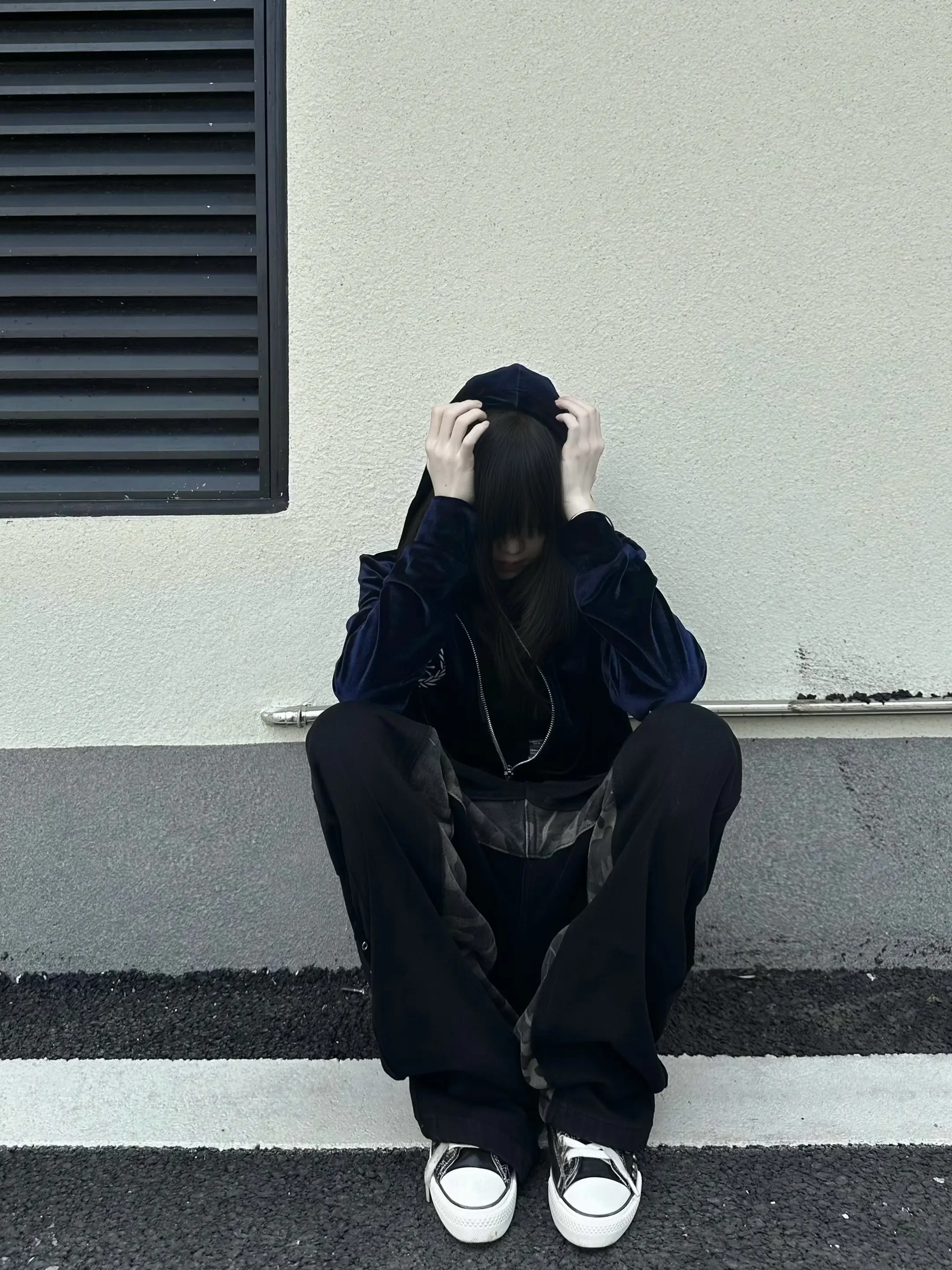 Close your eyes.- #街头穿搭 #outf - 抖音